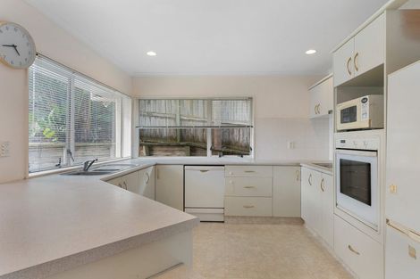 Photo of property in 19 Belgate Place, Somerville, Auckland, 2014