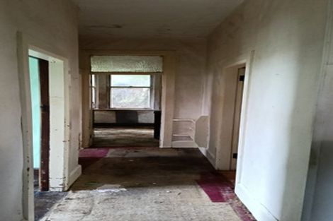 Photo of property in 28 Highbury Road, Highbury, Wellington, 6012