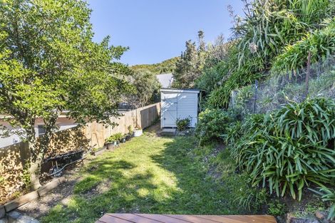 Photo of property in 121 Happy Valley Road, Owhiro Bay, Wellington, 6023