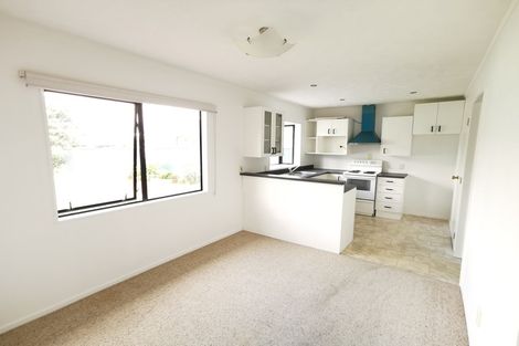 Photo of property in 87 Hillcrest Drive, Kelvin Grove, Palmerston North, 4414