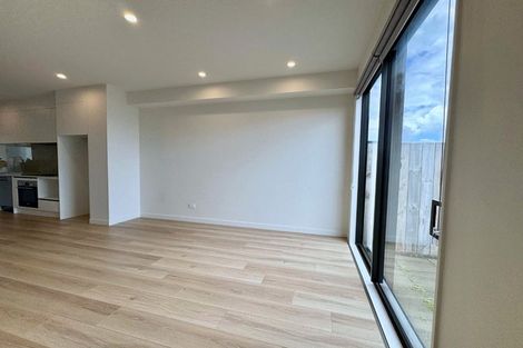 Photo of property in 14 Porowha Road, Westgate, Auckland, 0814