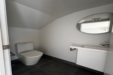 Photo of property in 21 Divich Avenue, Te Atatu South, Auckland, 0610