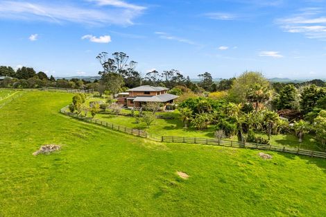 Photo of property in 211 Gray Road, Te Kamo, Kamo, 0185