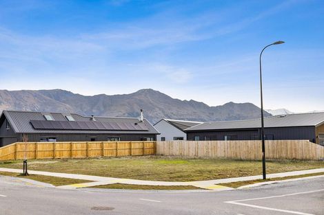 Photo of property in 12 Onyx Street, Albert Town, 9305