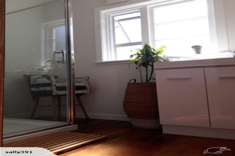 Photo of property in 39 Hudson Street, Island Bay, Wellington, 6023