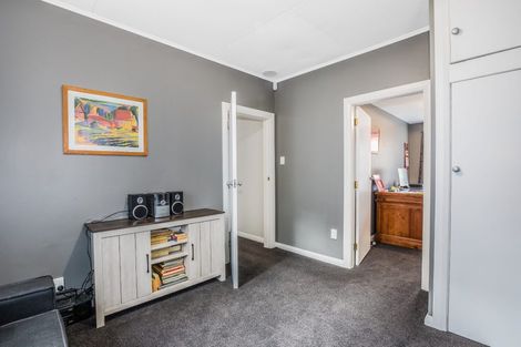 Photo of property in 32 Hyde Street, Wainuiomata, Lower Hutt, 5014