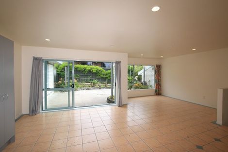 Photo of property in 3 Khaleel Place, Henderson, Auckland, 0612