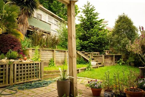 Photo of property in 36 Adderley Terrace, Ravensbourne, Dunedin, 9022