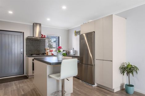Photo of property in 19/9u Surrey Street, Tawa, Wellington, 5028