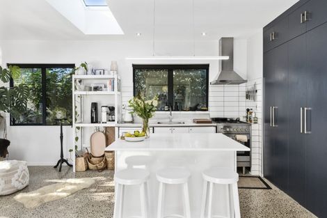 Photo of property in 70 Pacific View Road, Papamoa Beach, Papamoa, 3118