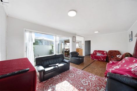 Photo of property in 5 Quennell Avenue, Favona, Auckland, 2024
