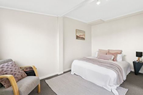 Photo of property in 196 Townsend Road, Miramar, Wellington, 6022