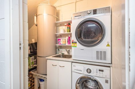 Photo of property in 1/107 Holly Road, St Albans, Christchurch, 8014