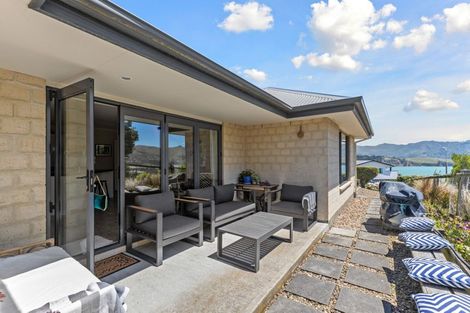Photo of property in 21 James Drive, Diamond Harbour,  8971