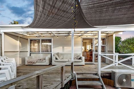 Photo of property in 14 Ascot Avenue, Henderson, Auckland, 0610