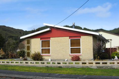 Photo of property in 25 Church Street, Reefton, 7830