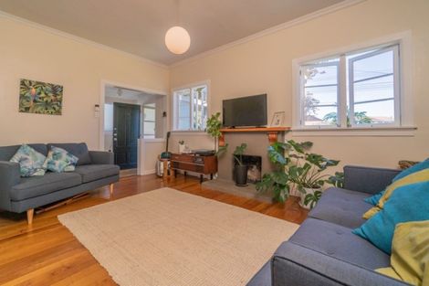 Photo of property in 24 Gardner Avenue, New Lynn, Auckland, 0600