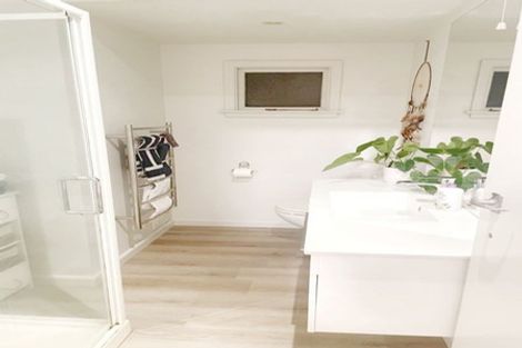 Photo of property in 290 Lake Terrace Road, Shirley, Christchurch, 8061