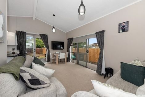 Photo of property in 3b Leong Avenue, Dinsdale, Hamilton, 3204