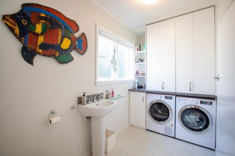 Photo of property in 9 Mahana Road, Paraparaumu Beach, Paraparaumu, 5032