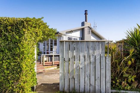 Photo of property in 1 Kepa Street, Ohawe, Hawera, 4671
