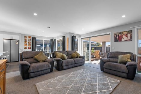 Photo of property in 12 Erlam Place, Matipo Heights, Rotorua, 3015