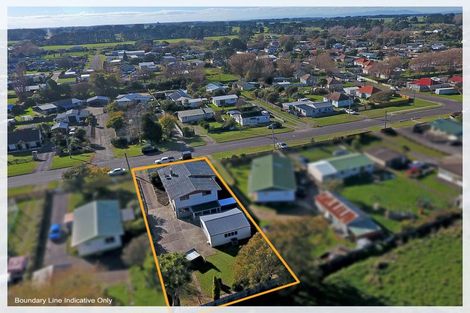 Photo of property in 30a Avenue Road, Foxton, 4814