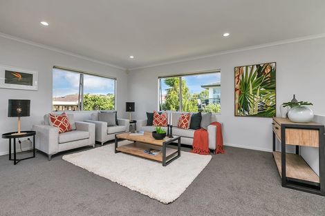 Photo of property in 11 Hassan Drive, Massey, Auckland, 0614