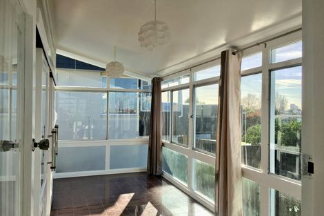 Photo of property in 109 Sylvan Avenue, Northcote, Auckland, 0627