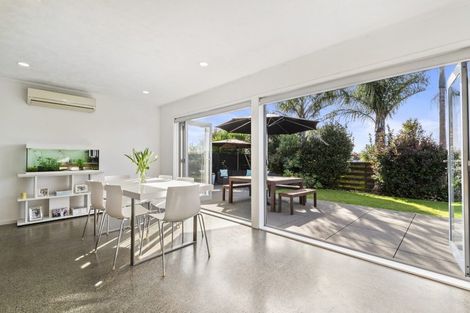 Photo of property in 191 Glamorgan Drive, Torbay, Auckland, 0630