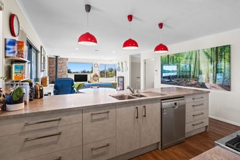 Photo of property in 30 Mountain View Drive, Manakau, Otaki, 5583