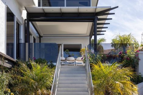 Photo of property in 12 George Street, Hospital Hill, Napier, 4110