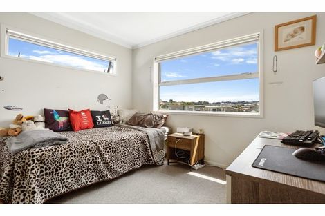 Photo of property in 128 Maire Road, Orewa, 0931