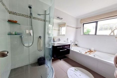 Photo of property in 11a Puriri Avenue, Orewa, 0931