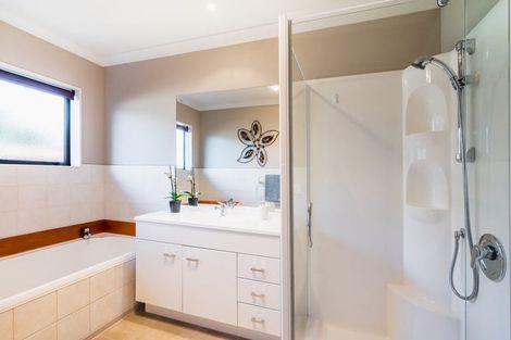 Photo of property in 23 Manhattan Court, Paraparaumu Beach, Paraparaumu, 5032