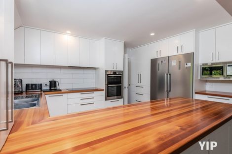 Photo of property in 17a Simla Crescent, Khandallah, Wellington, 6035