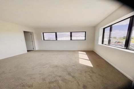 Photo of property in 46 Auranga Drive, Karaka, 2113