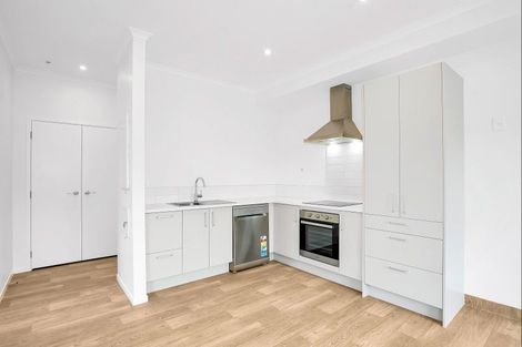 Photo of property in 1/500 Te Atatu Road, Te Atatu Peninsula, Auckland, 0610