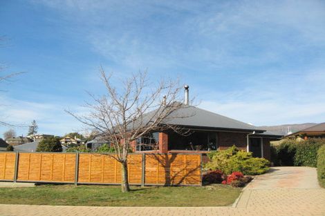 Photo of property in 31 Meadowstone Drive, Wanaka, 9305