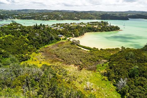 Photo of property in 73 Pipiroa Road, Ngatea, 3503