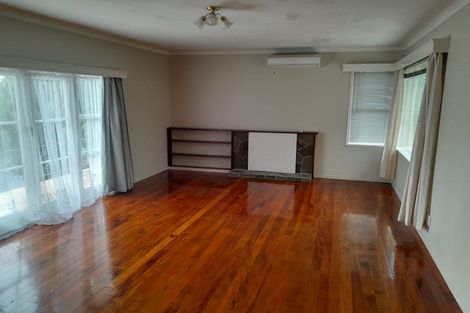 Photo of property in 35 Holland Road, Hillcrest, Auckland, 0627