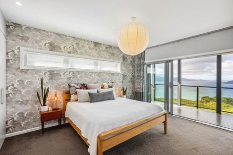 Photo of property in 7 Promontory Crescent, Newlands, Wellington, 6037