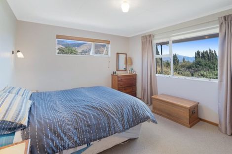 Photo of property in 1 Eely Point Road, Wanaka, 9305