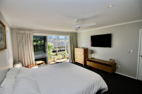 Photo of property in 2 Roseberry Place, Whitianga, 3510