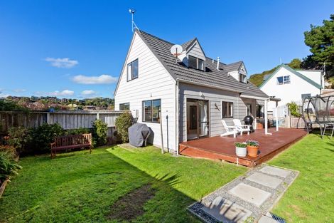 Photo of property in 8 Ration Lane, Whitby, Porirua, 5024