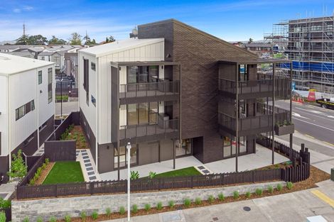 Photo of property in 1/2 Te Rito Road, Hobsonville, Auckland, 0616