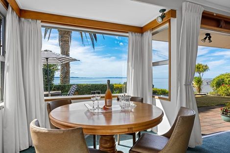 Photo of property in 30 Upper Chelverton Drive, Red Beach, 0932