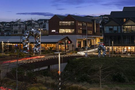 Photo of property in 102 Te Oneroa Way, Long Bay, Auckland, 0630