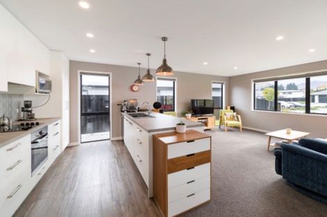 Photo of property in 6 Masons Court, Lower Shotover, Queenstown, 9304