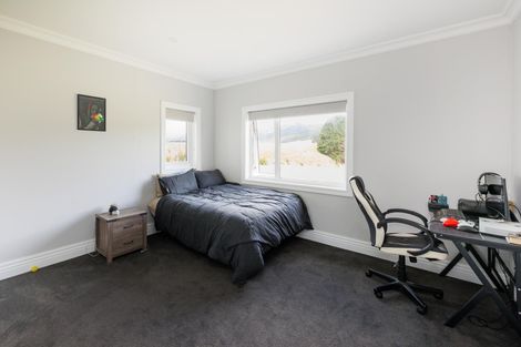 Photo of property in 52 Highland View Drive, Tokomaru, Palmerston North, 4474